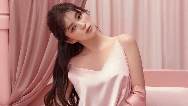 Secantik Ini Han So Hee dengan Innocent Makeup Style