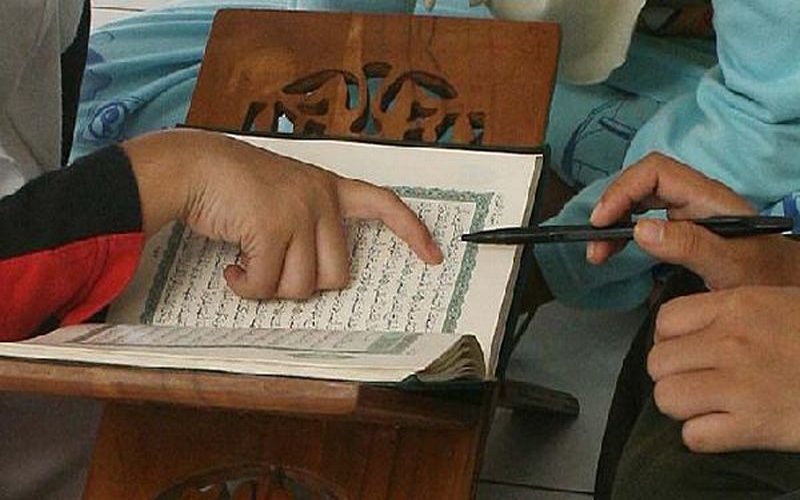 Hukum Bacaan Qalqalah Menuntun Membaca Alquran Menjadi Baik dan Benar