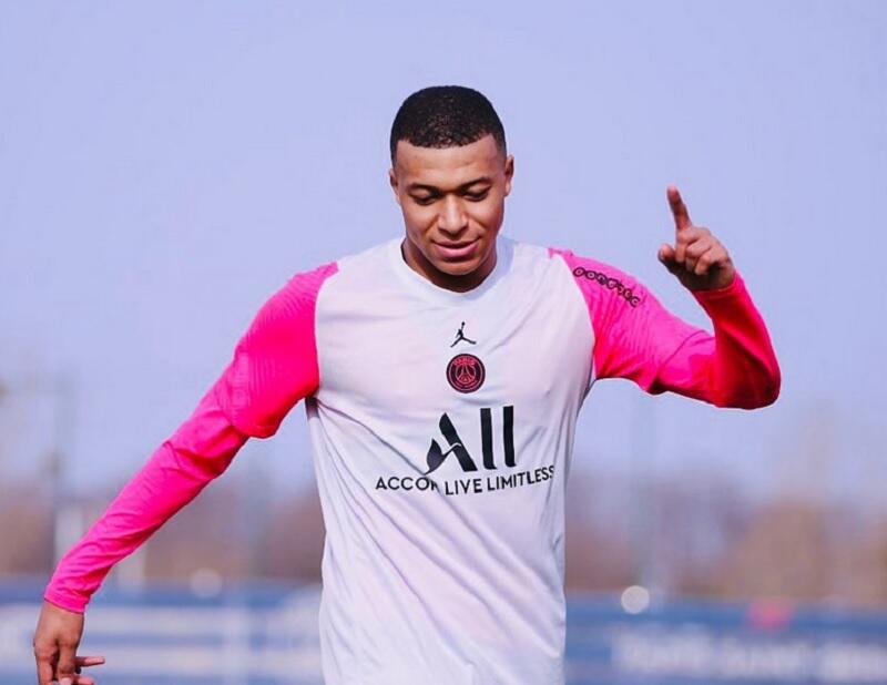 Bikin Madrid Gigit Jari, PSG Beri Kode Nasib Mbappe Lewat Video Perkenalan Lionel Messi
