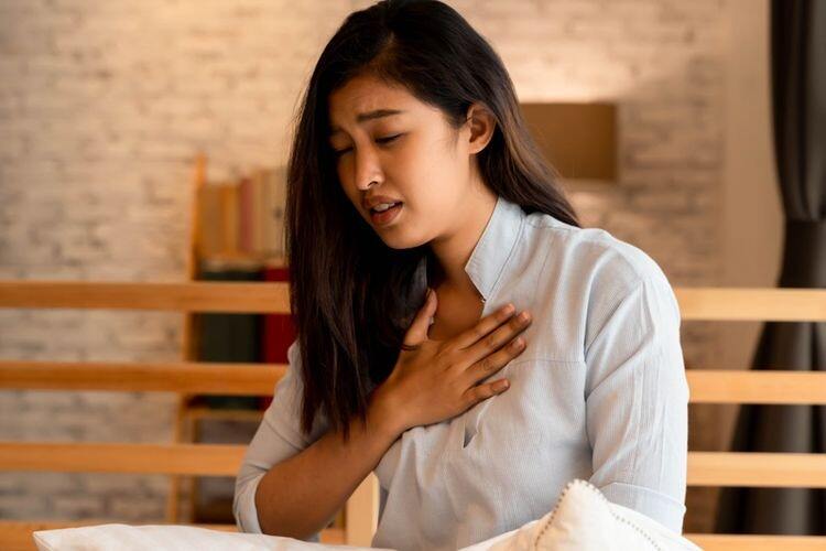 Jangan Panik, Begini 6 Tips Atasi Sesak Napas Akibat Covid-19