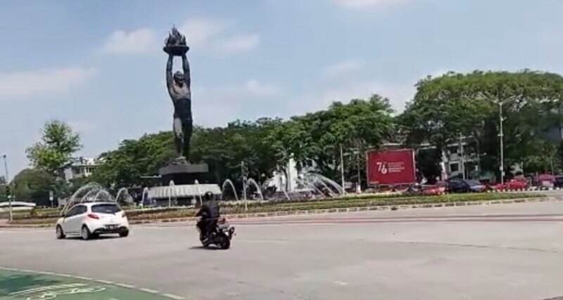Penyekatan Ditiadakan, Begini Situasi Lalu Lintas di Bundaran Senayan