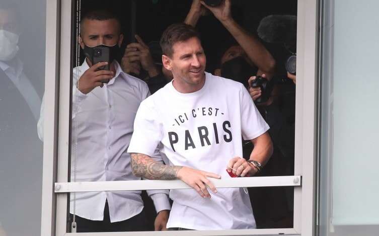 Lionel Messi Resmi Berskostum PSG, Pakai Nomor Punggung 30