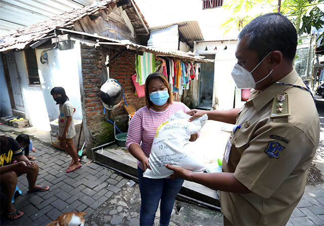 Bantu Permakanan Pasien Isoman, Pemkot Surabaya Gandeng Toko Kelontong