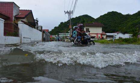 412 Warga Mengungsi Akibat Banjir dan Longsor di Aceh Besar
