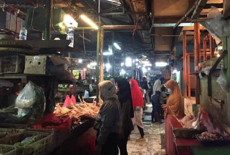 Cerita Pedagang Tak Dapat Bantuan Gegara Tak Mau Divaksin