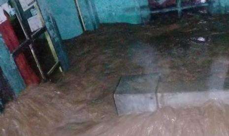40 KK Mengungsi Akibat Rumah Terendam Banjir di Cigudeg