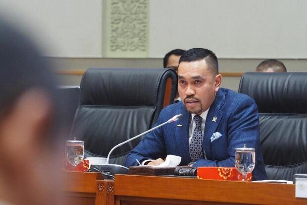 Ganjil Genap Kembali Diterapkan, DPR Ingatkan Potensi Penumpukan di KRL, MRT, dan Busway
