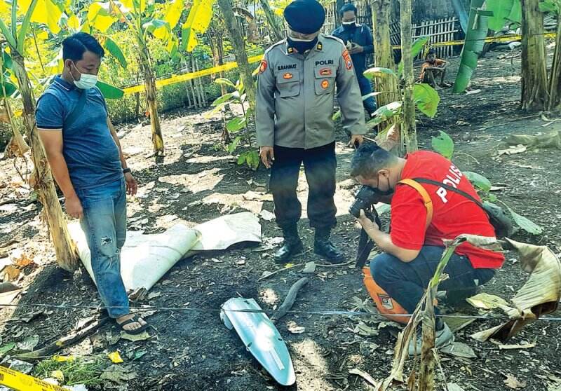 Komponen Pesawat Tempur T-50i Golden Eagle Jatuh di Pekarangan Warga