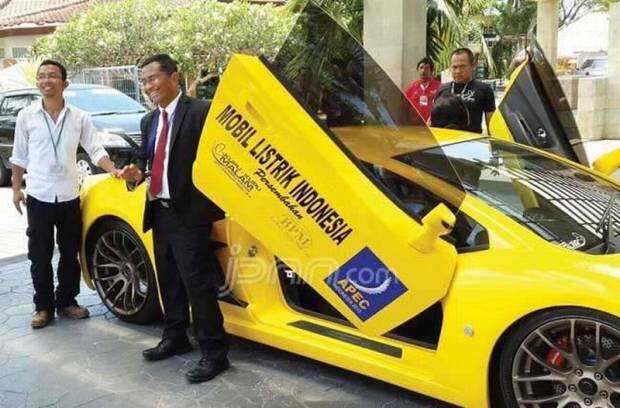 Ricky Elson Pembuat Mobil Listrik yang kini Jadi Peternak di Ciheras