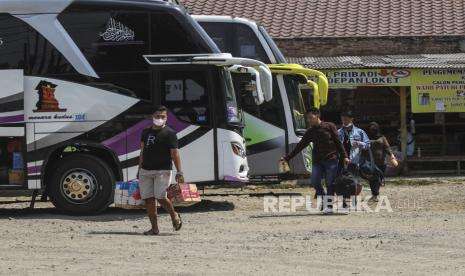 Penumpang Bus di Semua Terminal di DKI Wajib Sudah Divaksin