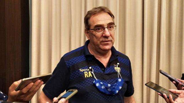 Robert Alberts Tanggapi Mundurnya Kick Off Liga 1 2021