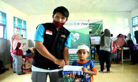 Kebahagiaan Anak Mualaf Suku Togutil Ikut Khitan Berkah BMH