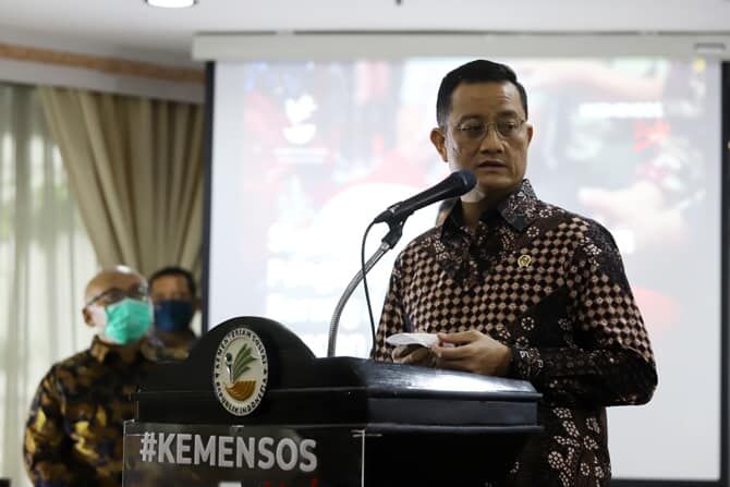 Bukan ke Jokowi dan Mega, Juliari Harusnya Minta Maaf kepada Rakyat