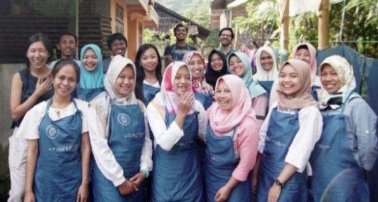 Anak Muda Hebat dan Penghargaan Internasional (2) Batik SukkhaCitha, Membuat Bahagia dan Ramah Lingkungan