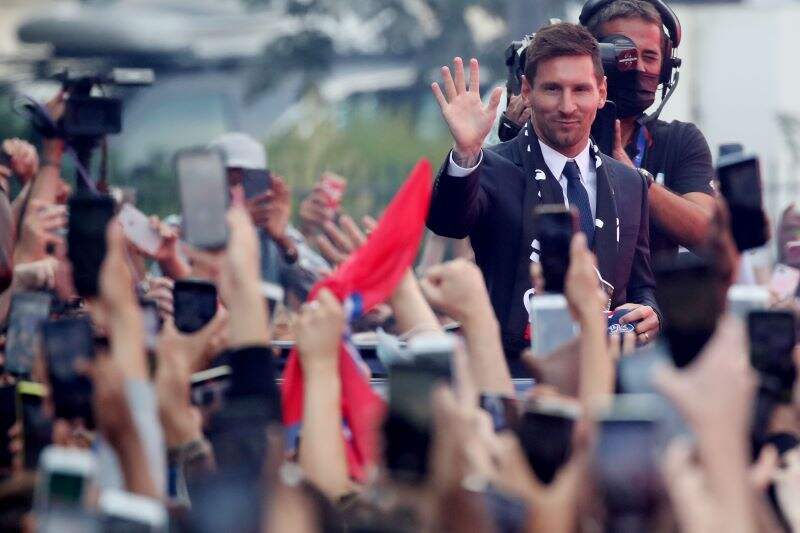 Disambut Fans PSG di Parc des Princes, Lionel Messi: Ini Sambutan yang Gila