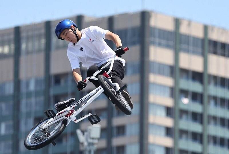 7 Trik Dasar BMX bagi Pemula