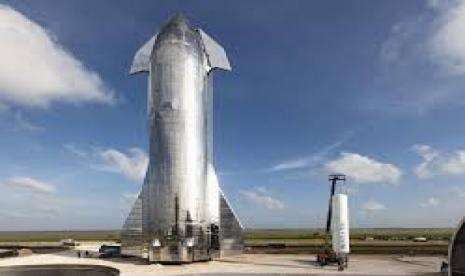 Elon Musk Sebut Starship akan Mendarat di Bulan Sebelum 2024