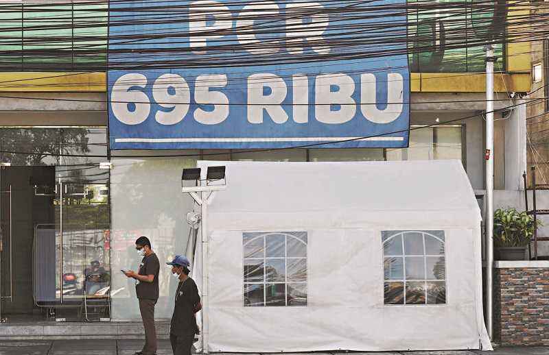 Presiden Minta Harga Tes PCR Maksimal Rp550 Ribu