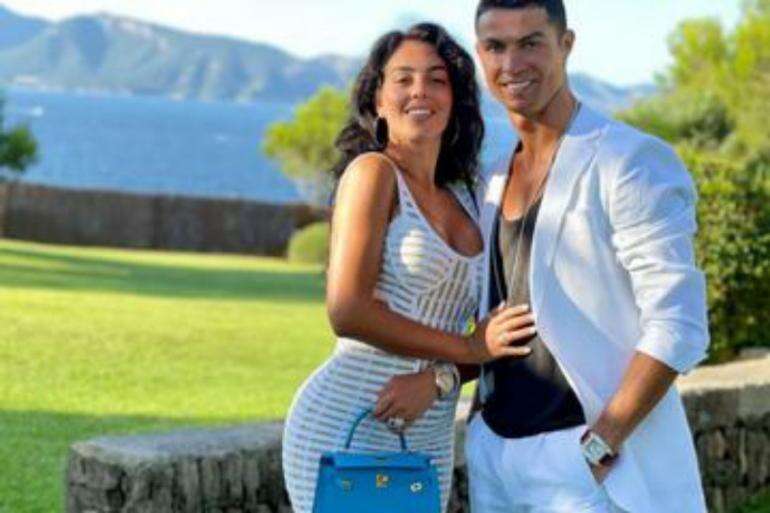 Georgina Rodriguez Kasih Servis Intim buat CR7