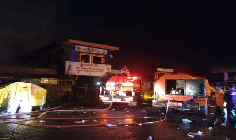 Aparat Jaga Keamanan Pasar Ciawi Tasikmalaya yang Terbakar