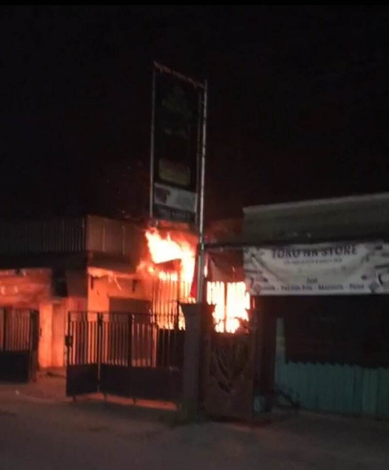 Dini Hari, Teluk Tiram Banjarmasin Membara, Warga Kocar-Kacir