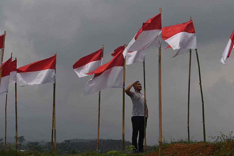 Pemerintah Imbau Masyarakat untuk Hentikan Semua Kegiatan pada 17 Agustus 2021 pukul 10.17 WIB