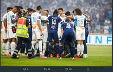 Bikin Deg-degan, Pemain Bordeaux Kolaps di Lapangan sebelum Akhirnya Kembali Sadar