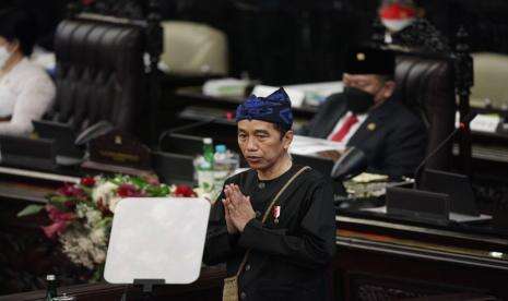 Ini Alasan Presiden Jokowi Kenakan Pakaian Baduy Menurut KSP