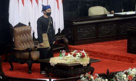 Saat Jokowi Kenakan Pakaian Adat Baduy di Gedung Parlemen