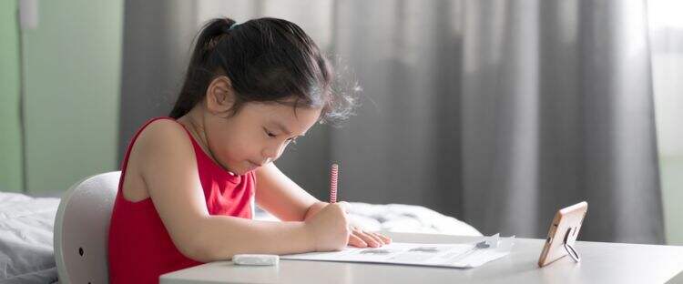5 Cara efektif sekolah online saat pandemi, bikin fokus belajar