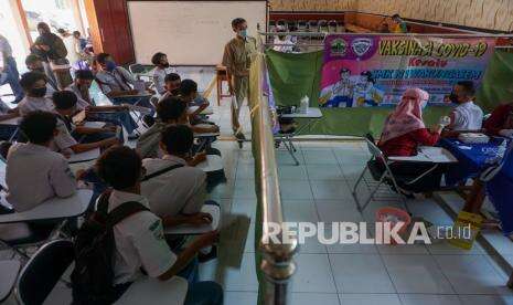 Semakin Turun, Ditemukan 17.384 Kasus Baru Positif Covid-19