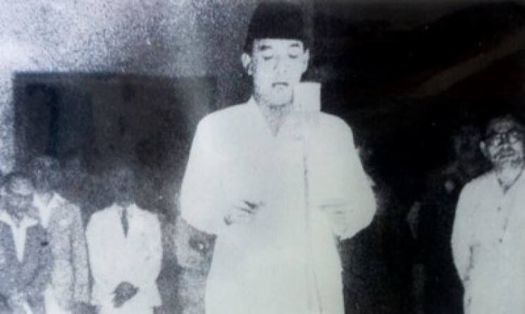 Sejarah Singkat Pembacaan Teks Proklamasi oleh Soekarno - Hatta