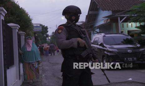Densus 88 Masih Kejar Lima Tersangka Teroris
