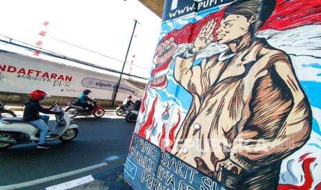 In Picture: Mural Jenderal Sudirman Sambut HUT Ke-76 RI
