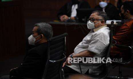Dua Jenderal Purnawirawan Dituding Menerima Rp 82,6 Miliar