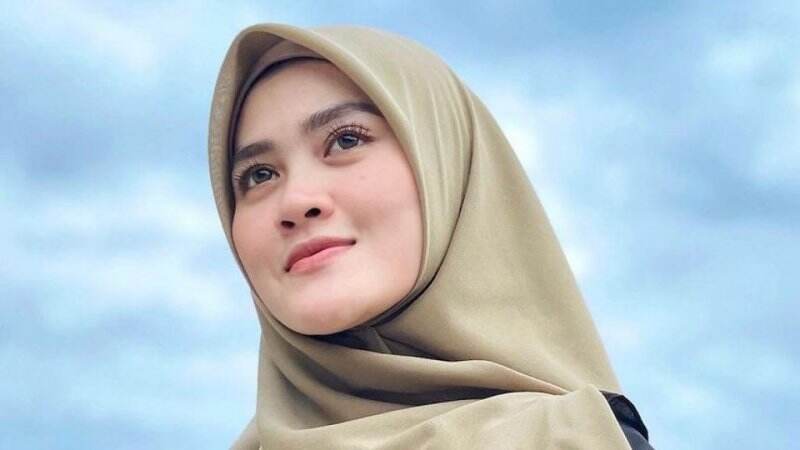 Henny Rahman Beberkan Alasan Cepat Nikah dengan Alvin Faiz