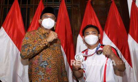 In Picture: Pemkab Sidoarjo Apresiasi Lifter Eko Yuli Irawan