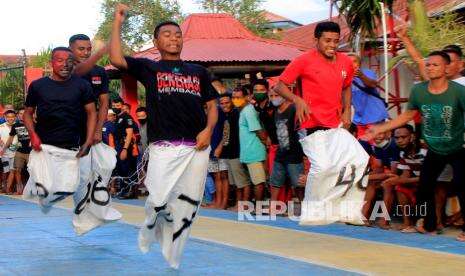 In Picture: Kemeriahan Perlombaan Sambut Hut RI di Rutan Kupang
