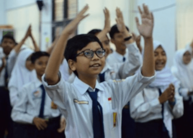Pemkot Surabaya Gratiskan Biaya Sekolah Swasta Siswa MBR