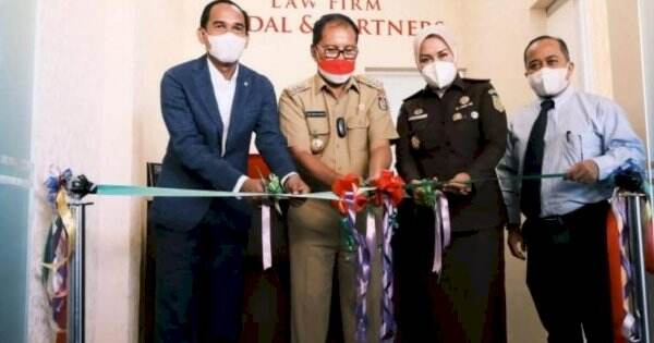Walikota, Kejari dan Ketua DPRD Makassar Resmikan Kantor Hukum Law Firm Rudal & Partners