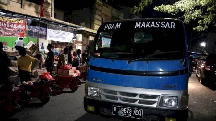 Gerak Cepat, PDAM Makassar Suplai Air Bersih untuk Korban Kebakaran Kampung Lepping Jongaya