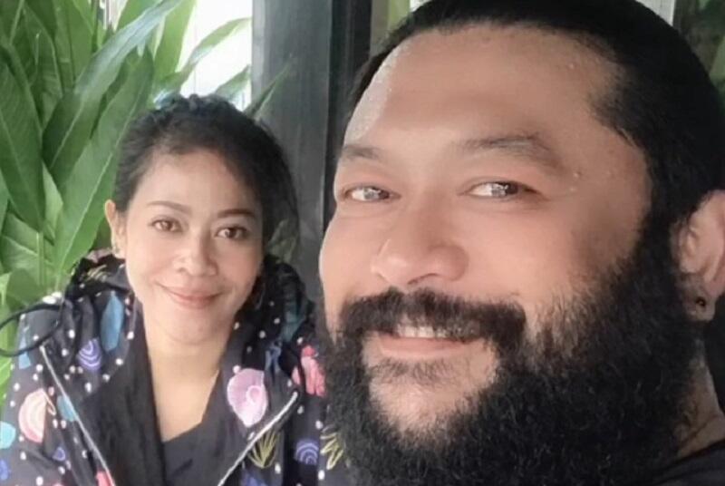 Kikan Eks Cokelat Minta Doa, sang Suami Dirawat di RS