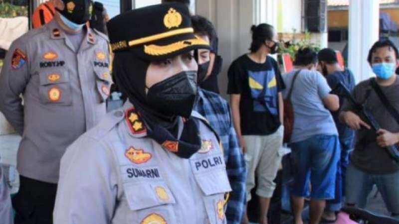 Pembunuh Ibu dan Anak Diduga Tak Bisa Nyetir Alphard, Polisi Juga Temukan Bercak Darah di Baju Mister X