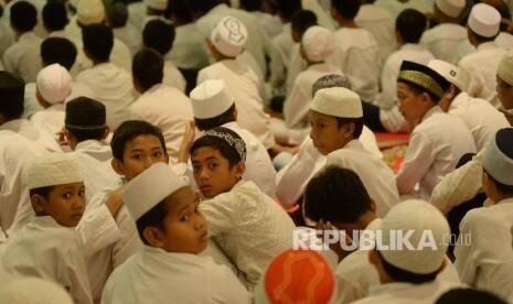 Surabaya Siapkan Asrama Khusus Yatim Akibat Covid-19