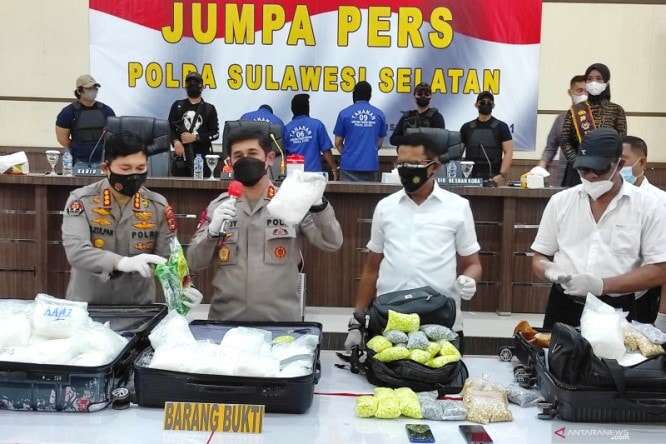 Polda Sulsel Ungkap Modus Pengiriman 75 Kg Sabu-Sabu Jalur Ekspedisi