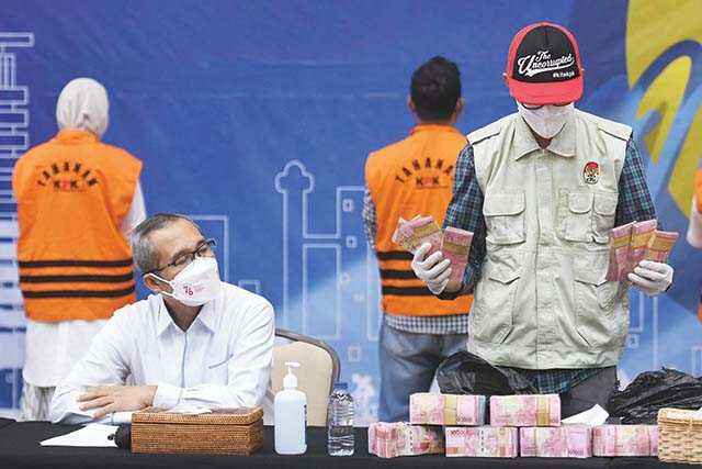 Calon Kades Harus Miliki Paraf Suami Bupati Probolinggo