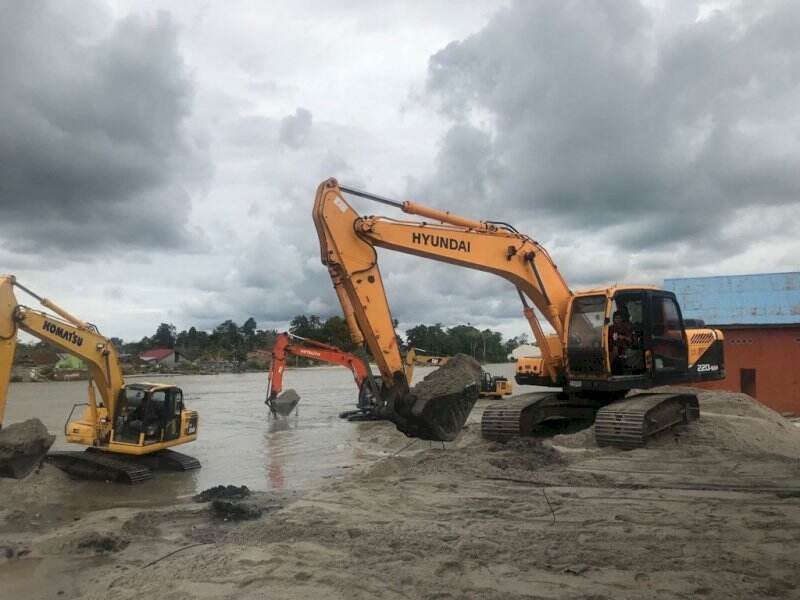 Curah Hujan Mulai Meningkat, Pemda Lutra Lanjutkan Normalisasi Sungai Masamba