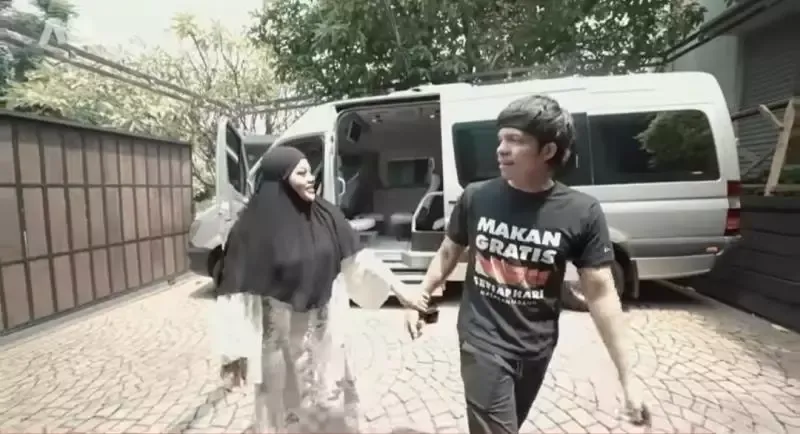 Belum Lahir, Atta Halilintar Sudah Hadiahkan Mobil Mercedes untuk Calon Anak