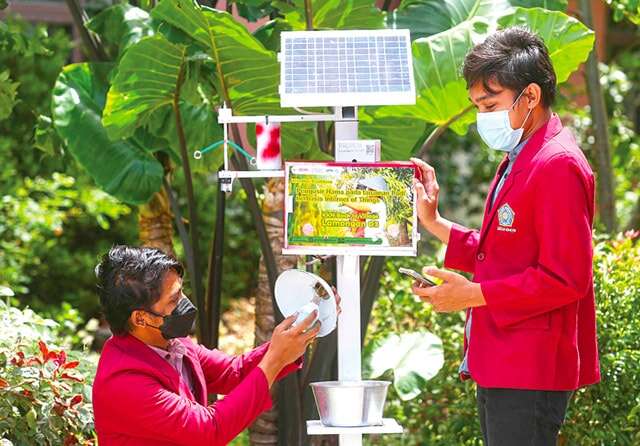 Tim Mahasiswa UM Surabaya Ciptakan Propedi untuk Bantu Petani