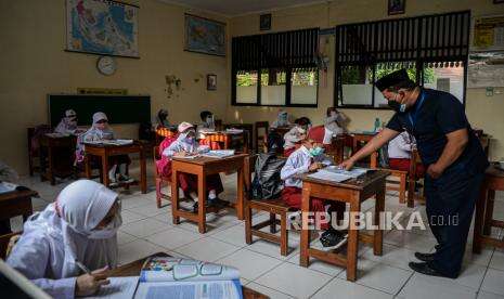 1,9 Juta Tendik dan 1,7 Juta Anak Sudah Divaksinasi Penuh